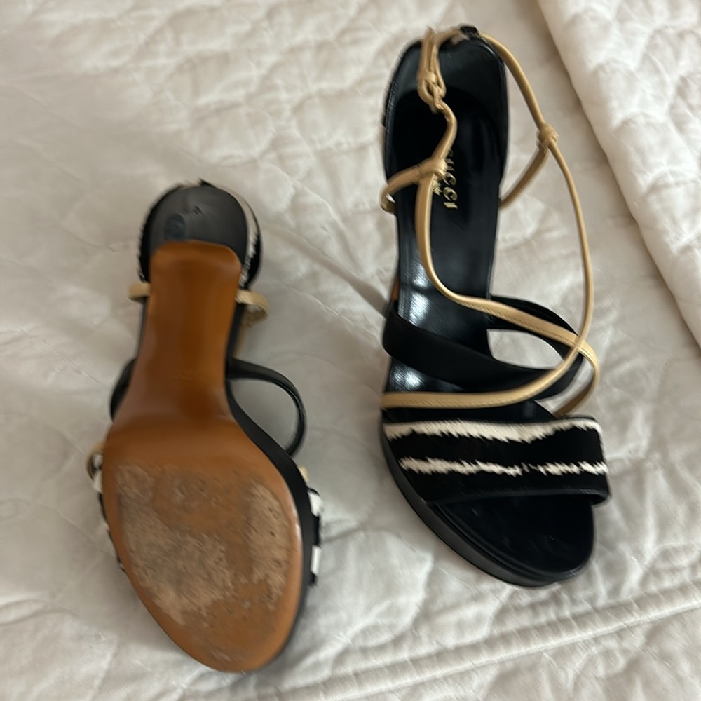 Shoes - Picture 2 of 4